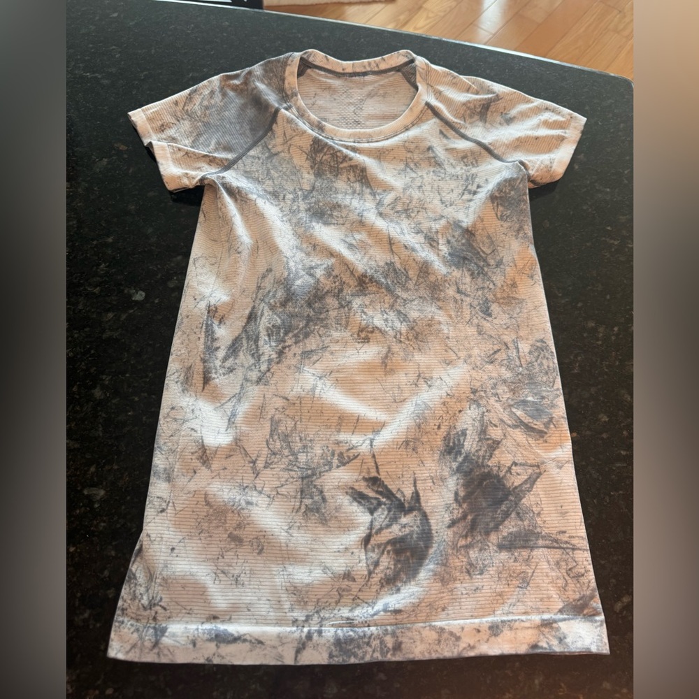 Lululemon Women Swiftly Tech Short Sleeve 2.0